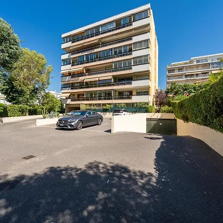 Luxury ,2p Neuf Climatise, Terrasse Exceptionnelle ,parking, Croisette * Cannes
